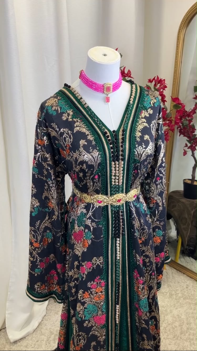 Caftan T05 noir - caftan 2 pièces location La Seyne-sur-Mer Toulon